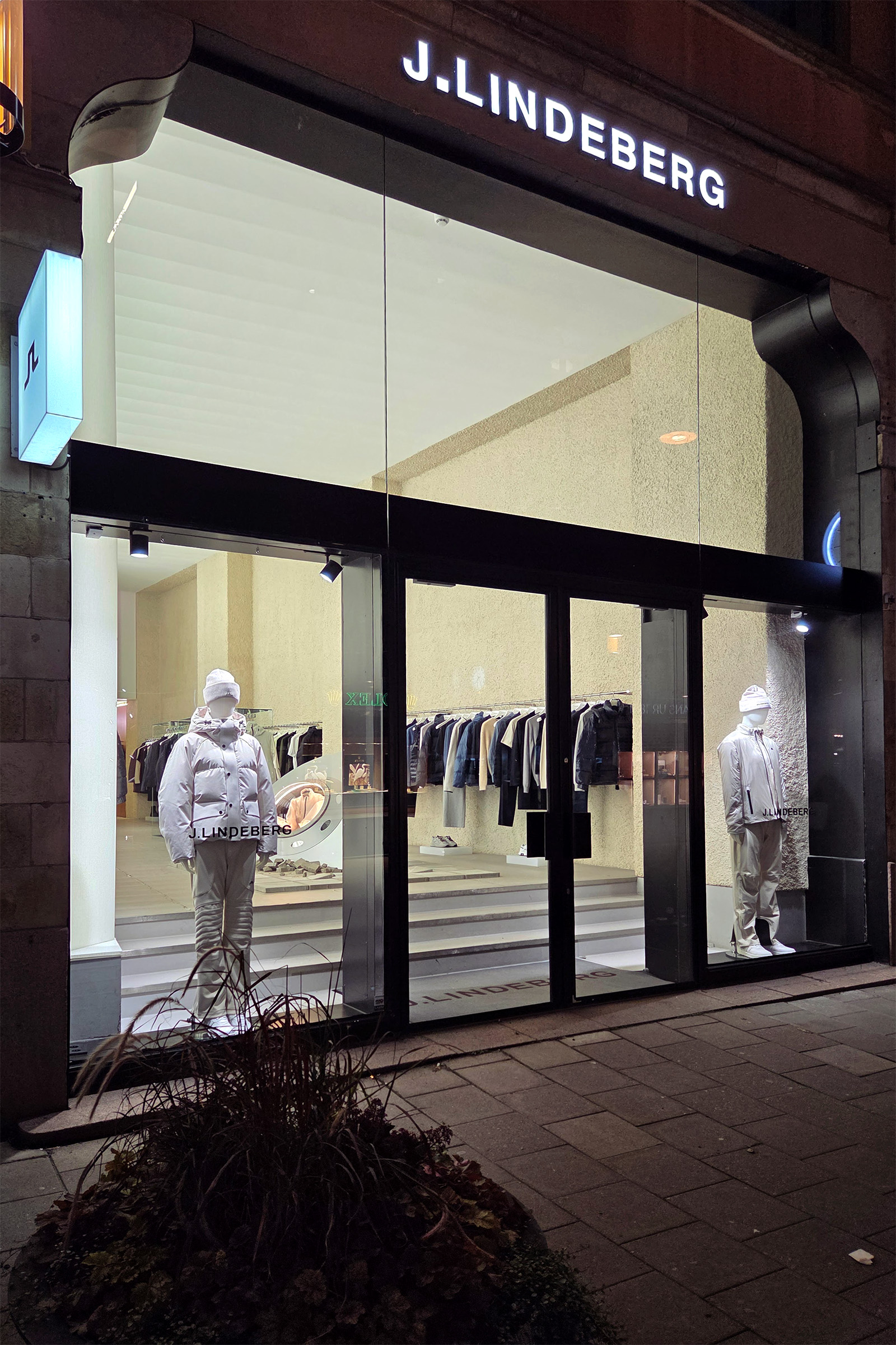 jlindberg_exterior_night