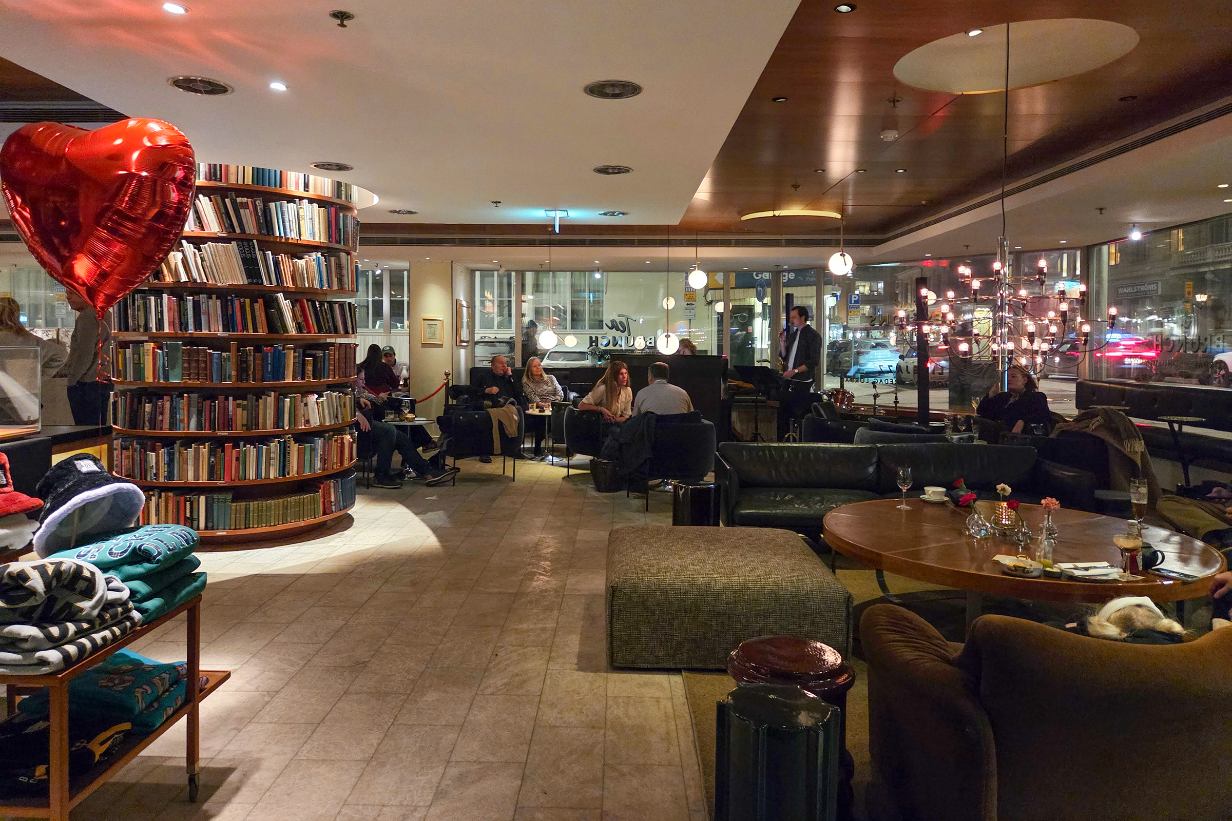 mornington_hotel_interior_lobby_night_1